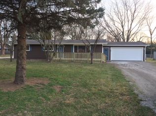 202 E Little St, Athens, IL 62613