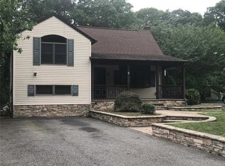 18 Warren Ave, Ronkonkoma, NY 11779