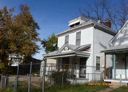 1st image of 4310 E 10th St