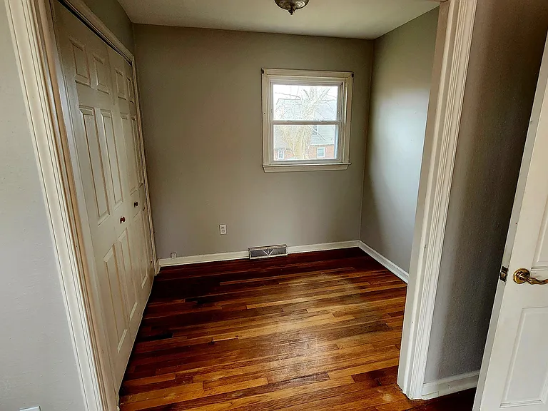 510 Kingston Hall Ct — Photo 3