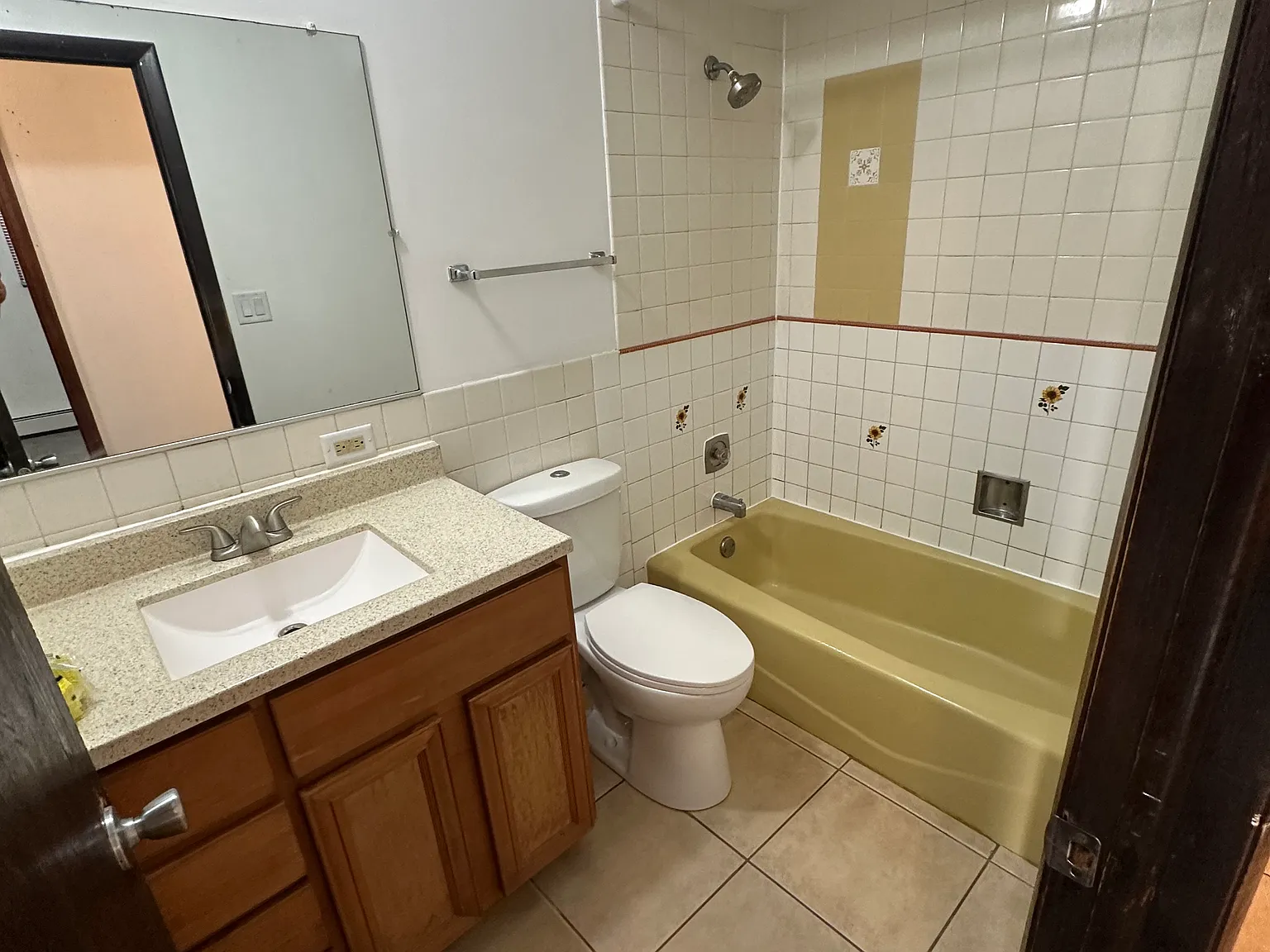 2 bed, 950 sqft, $1,500 — Photo 4