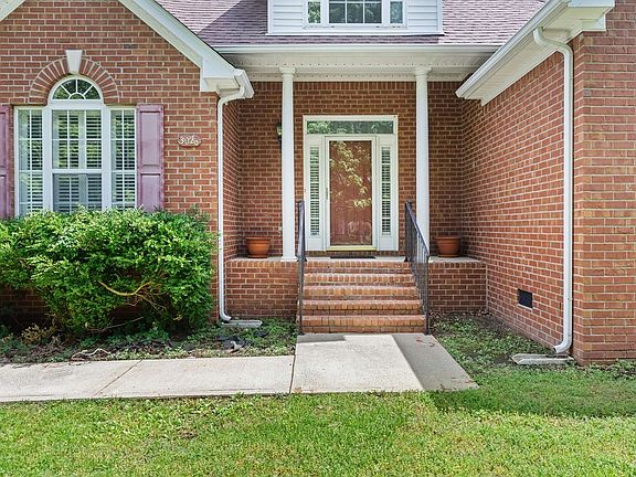 4th image of 3026 Wessex Dr