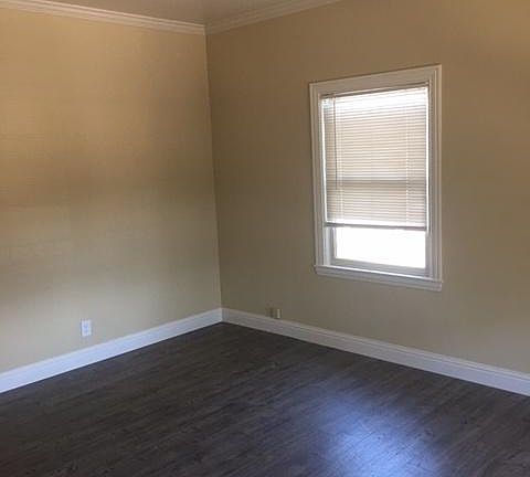 3rd image of 1011 S B St