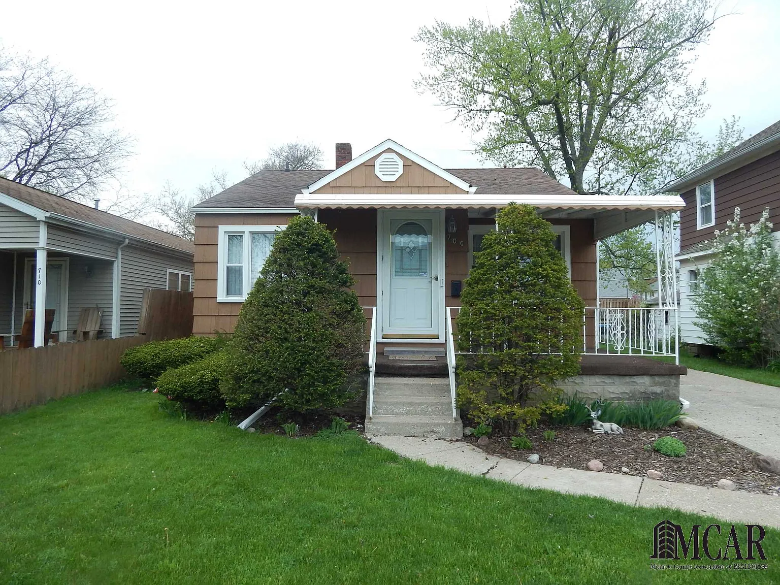 706 Palmwood Ave photo 1