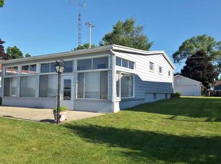 9960 W Ferndale Dr, Manitou Beach, MI