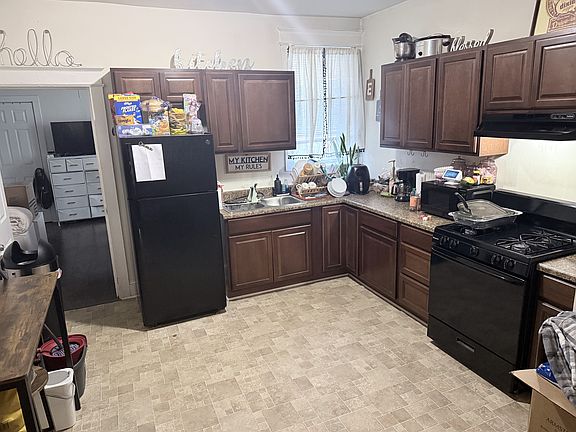 3rd image of 830 N Lime St APT 1