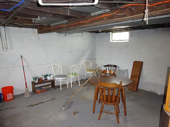 4th image of 3224 North Ave
