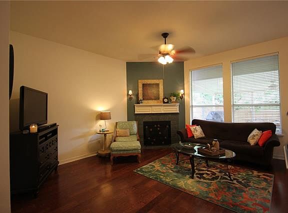 3rd image of 1712 Mallard Dr