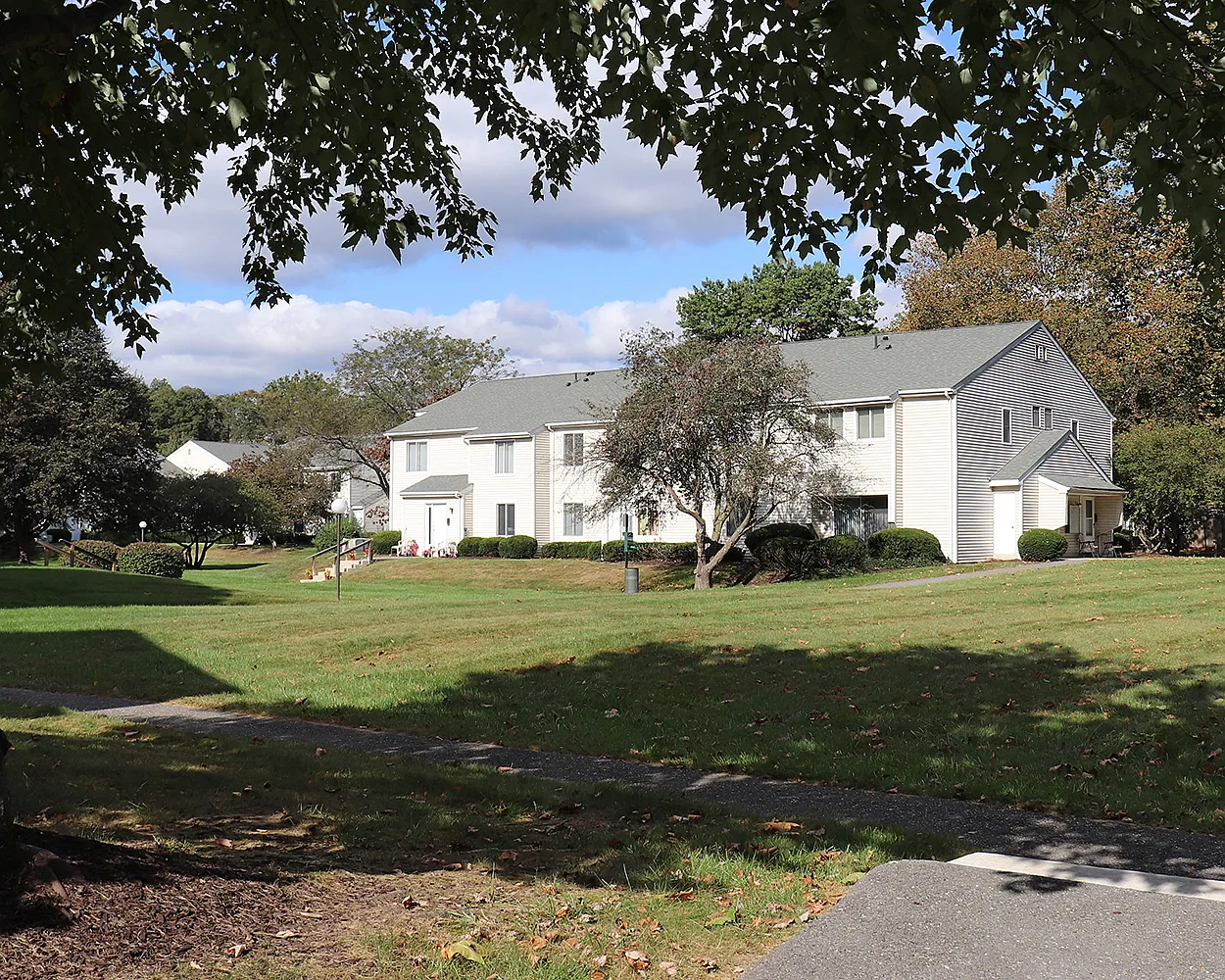 Glenbrook East — Photo 3