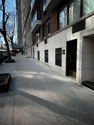 750 Park Avenue #1C
