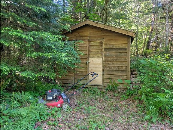 3rd image of 20284 E Carnarvon Dr