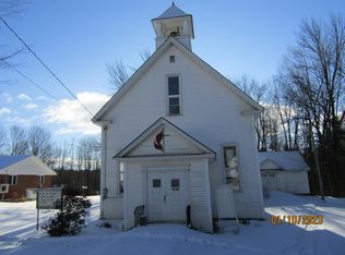 12 W Ripley Rd, Dexter, ME 04930