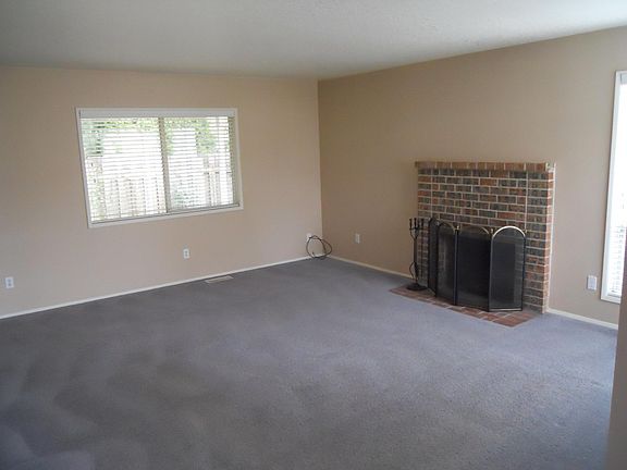 3rd image of 1833 NE Jamie Dr