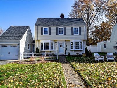 14 Greenacres Ave West Hartford Ct 06107 Zillow