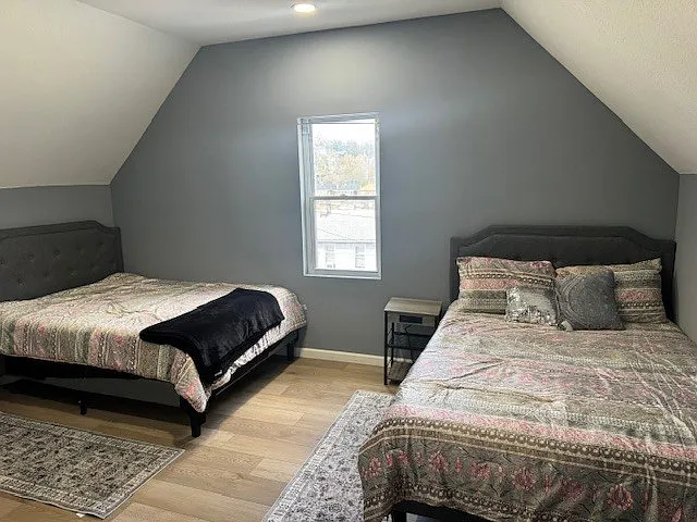 1030 Ross Ave — Photo 10