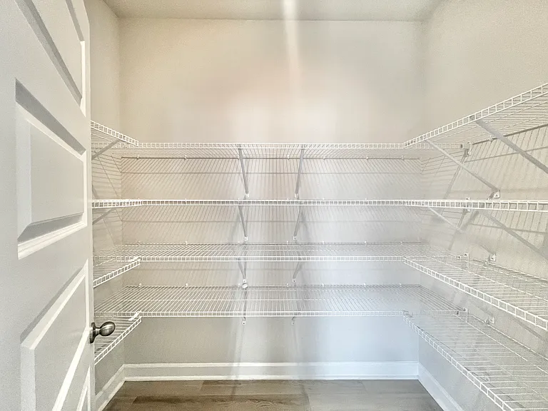 561 Cozy Bluff Rd — Photo 8