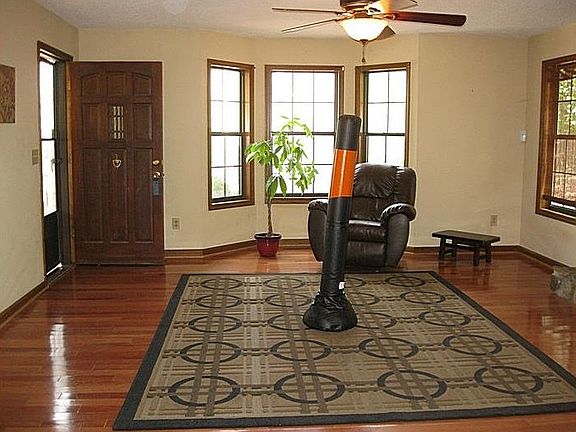 2nd image of 212 Allatoona Highland Dr