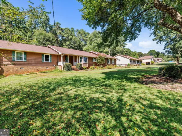 80 Country Roads Dr, Stockbridge, GA 30281