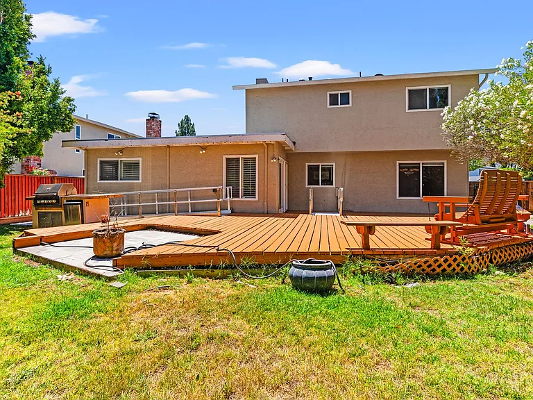 6923 Lassen St — Photo 28