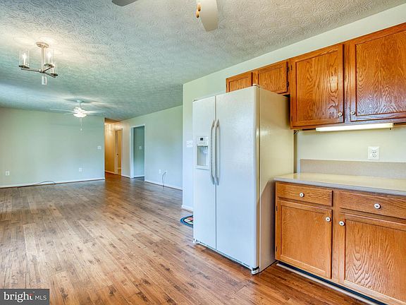 5th image of 102 Tern Ave