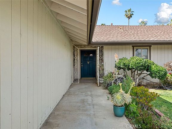 3rd image of 9879 Canada Way