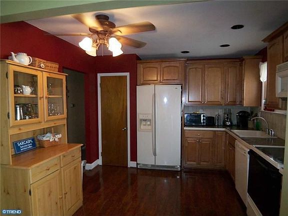 2nd image of 143 Hampshire Dr