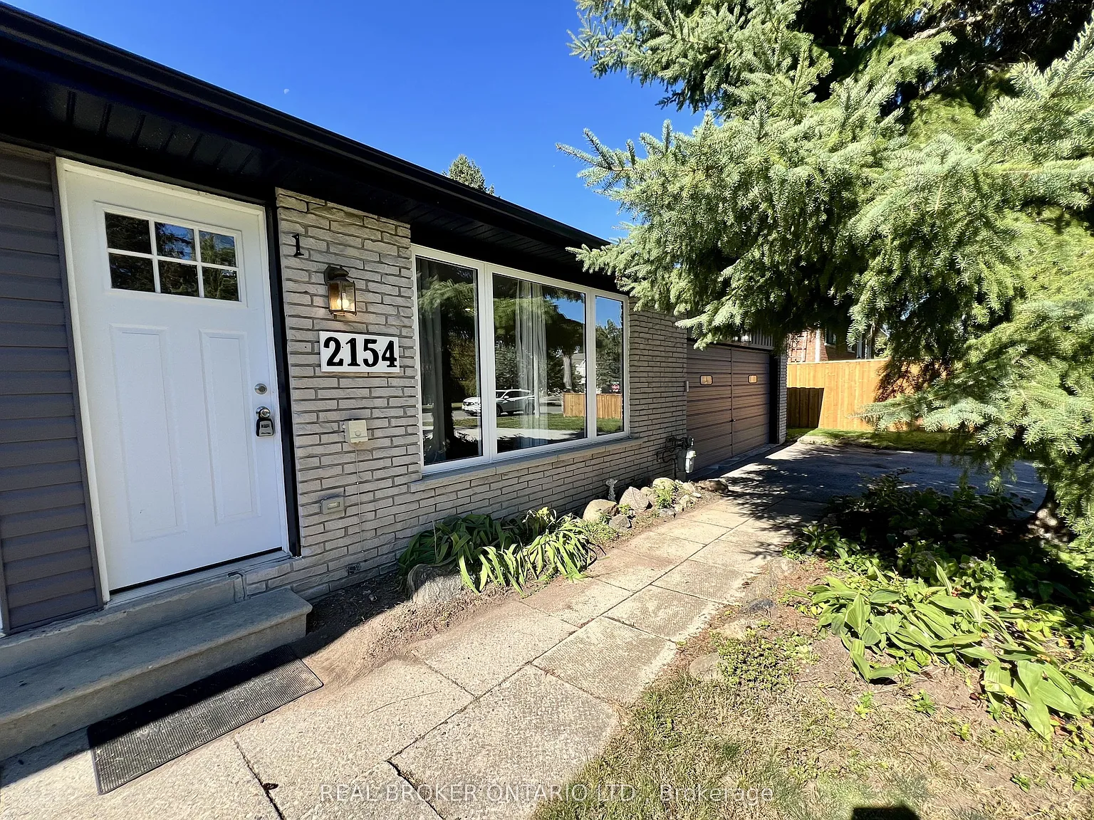3 bed, $2,300 — Photo 2