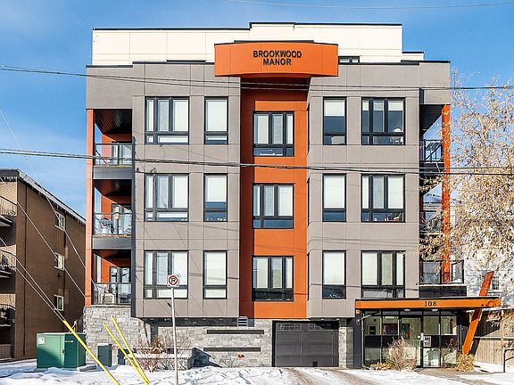 2nd image of 108 23rd Ave SW #302