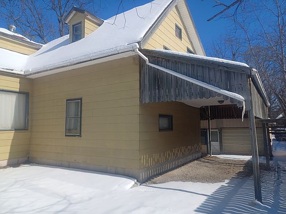 2nd image of 213 S Ash St