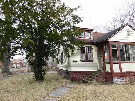 15912 Pierson