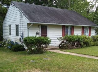 7615 Leonard Dr, Falls Church, VA 22043