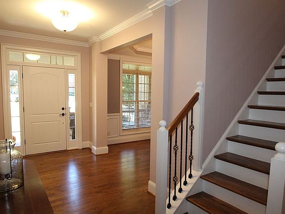 4th image of 310 Rebecca St #34