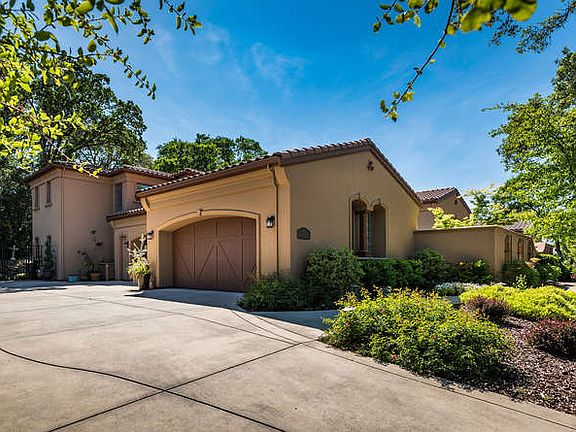 4th image of 3753 Greenview Dr