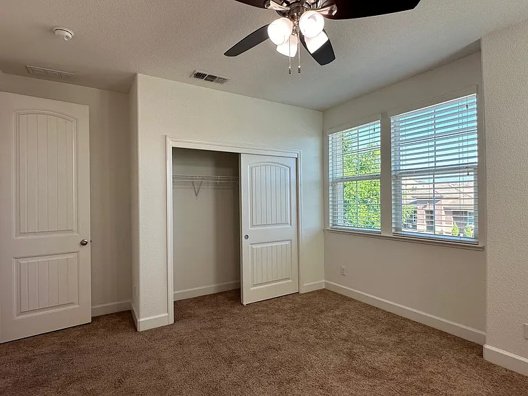 1407 Skibbereen Way — Photo 25