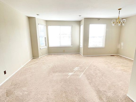 3rd image of 1256 42nd Ave