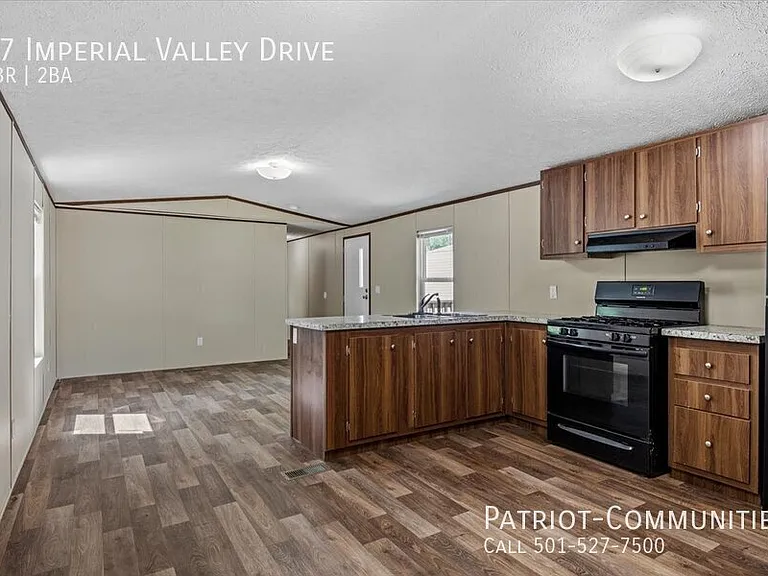47 Imperial Valley Dr — Photo 7