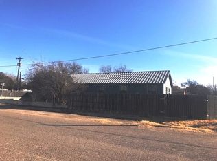 404 Farr St, Iraan, TX 79744