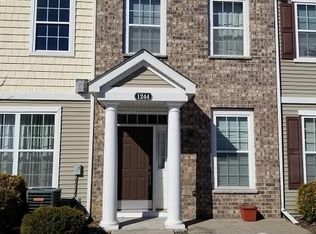 1244 Chateau Ave, Maplewood, MN 55109