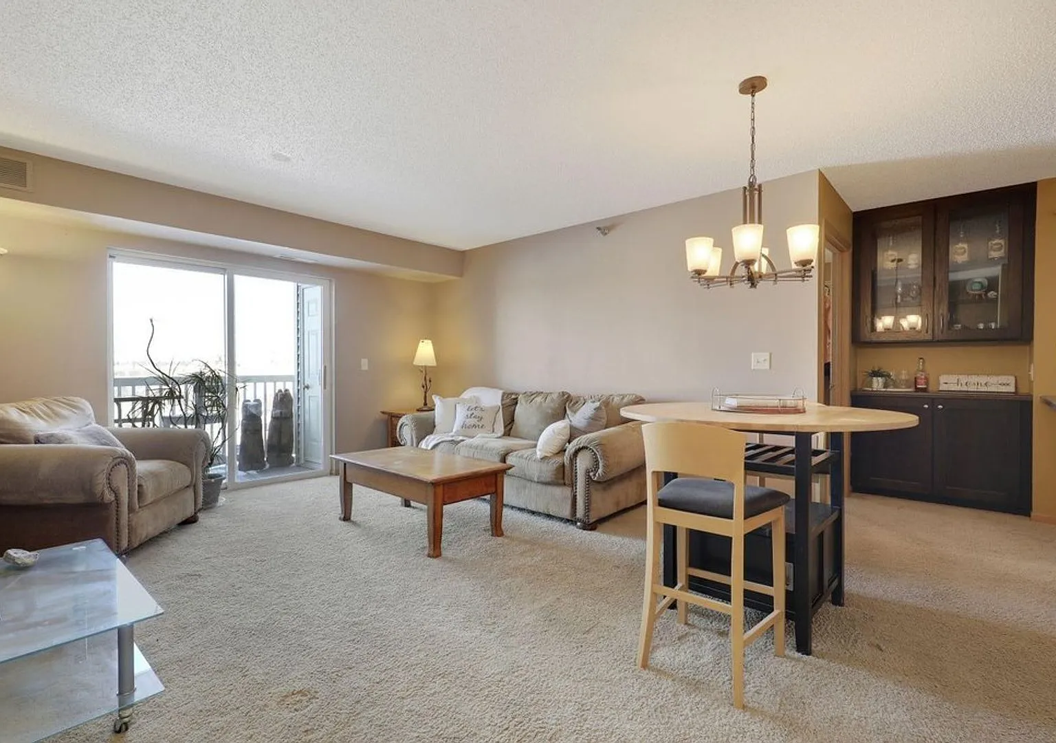 Condo In Excellent Chan Location Avail NOW! — Photo 4