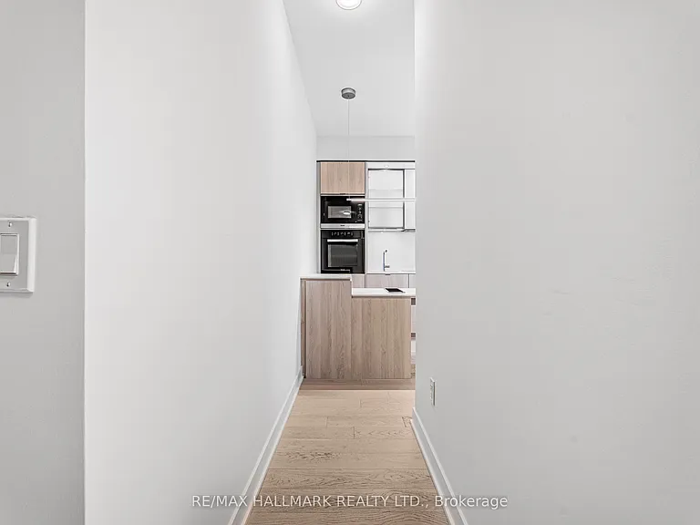 11 Yorkville Ave #3406 — Photo 9