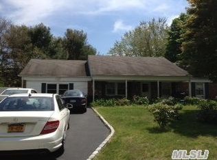 51 Wedgewood Dr, Coram, NY 11727