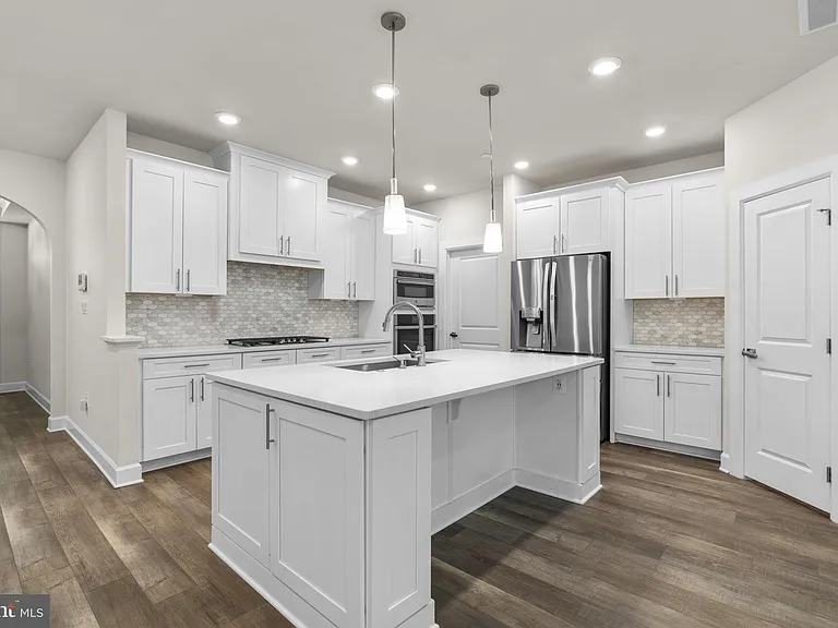10513 Rossini Ln — Photo 9
