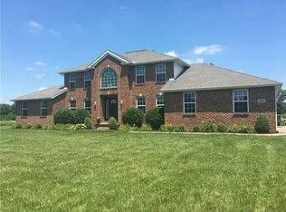 2586 Hustead Rd, Springfield, OH 45502