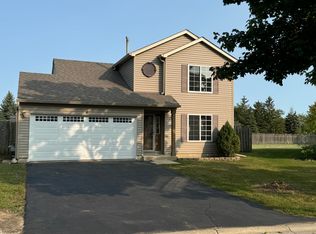 6 Lansbury Ct, Lake In The Hills, IL 60156