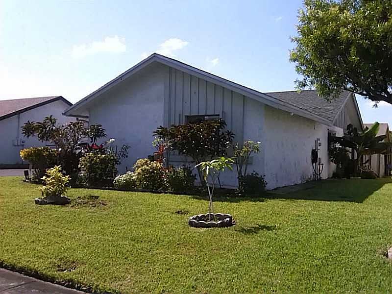 1st image of 7520 SW 6th St