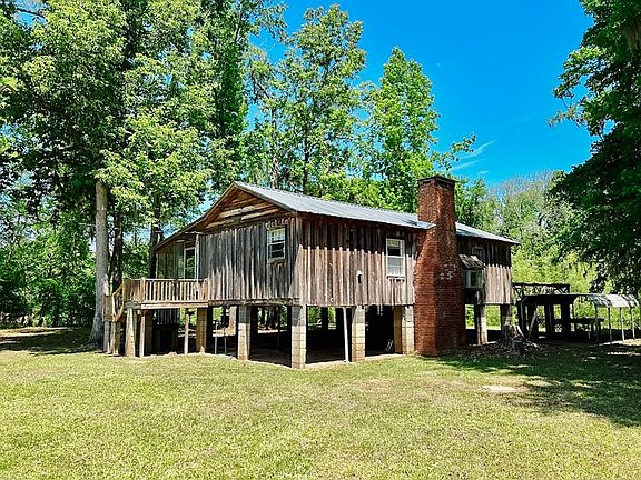 3rd image of 108 Riverfront Dr