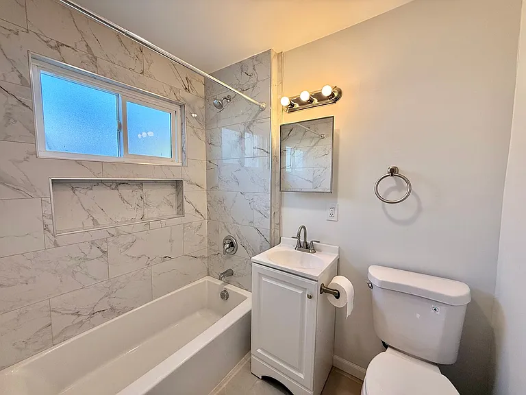 5840-5860 Albemarle St — Photo 17