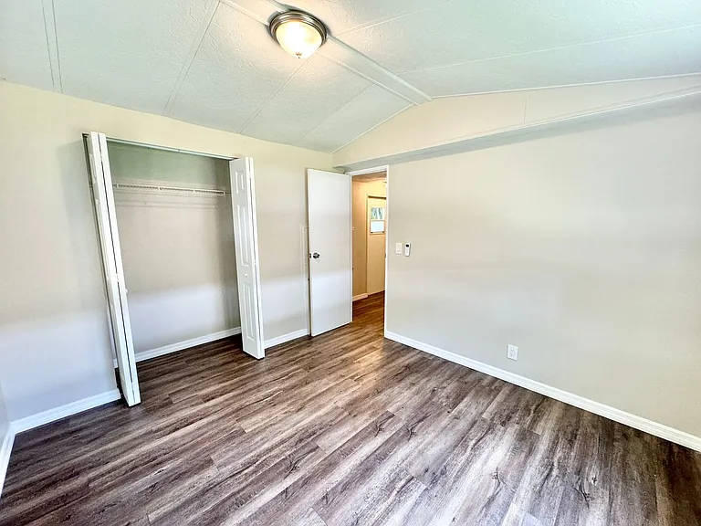 P (Henderson Creek - 1252 Henderson Creek Dr) — Photo 16