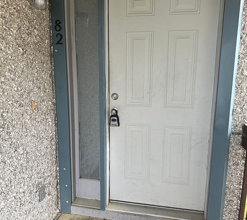 1st image of 910 Brett Dr APT 82