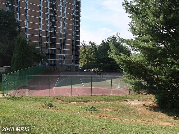 5th image of 2311 Pimmit Dr APT 916